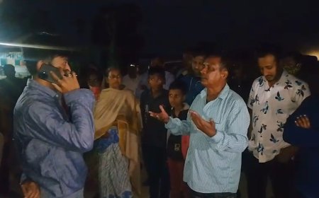 Residents Block Road Protesting Dust Pollution from Bypass Construction