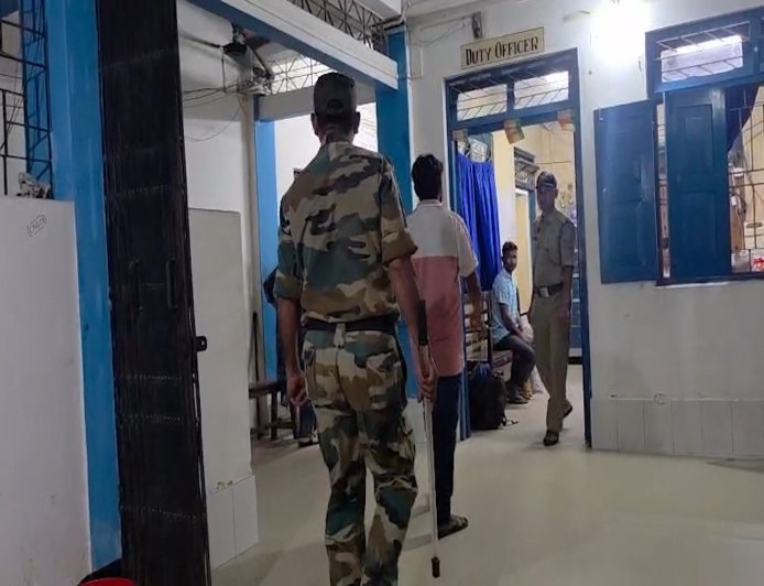 Three Bangladeshi Nationals Held in Singichhara; Suspected Trafficking Operative Arrested