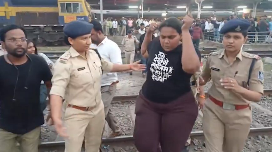Students' Journey to Delhi Protest Interrupted by Alleged Police Detention in Itarsi