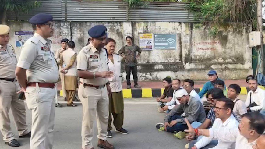 Agartala Journalists Protest Alleged Attack on Media Personnel, Warn of Major Agitation if Arrests Are Delayed